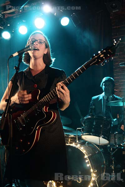 LAURA VEIRS - 2007-04-24 - PARIS - La Maroquinerie - 